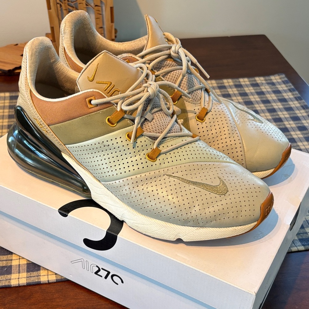 Nike Air Max 270 Cream and Tan Sneakers